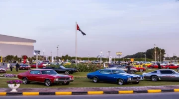 بمشاركة 300 سيارة.. انطلاق فعاليات مهرجان الشارقة لهواة اقتناء المحركات الكلاسيكية القديمة